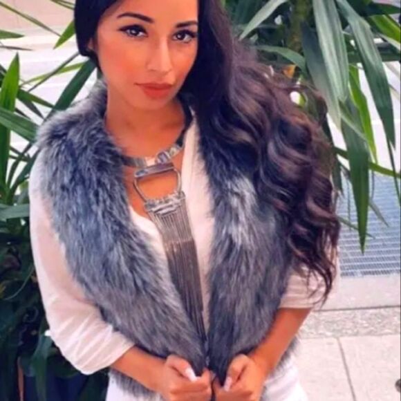 VINTAGE LORI WEIDNER SILVER GREY FAUR FUR VEST SUEDE BACK FAUX FOX HAIR - Picture 1 of 16